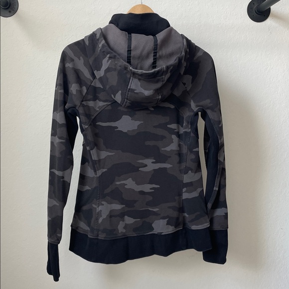 Athleta Triumph Full Zip Hoodie Dark Camo - Picture 7 of 10